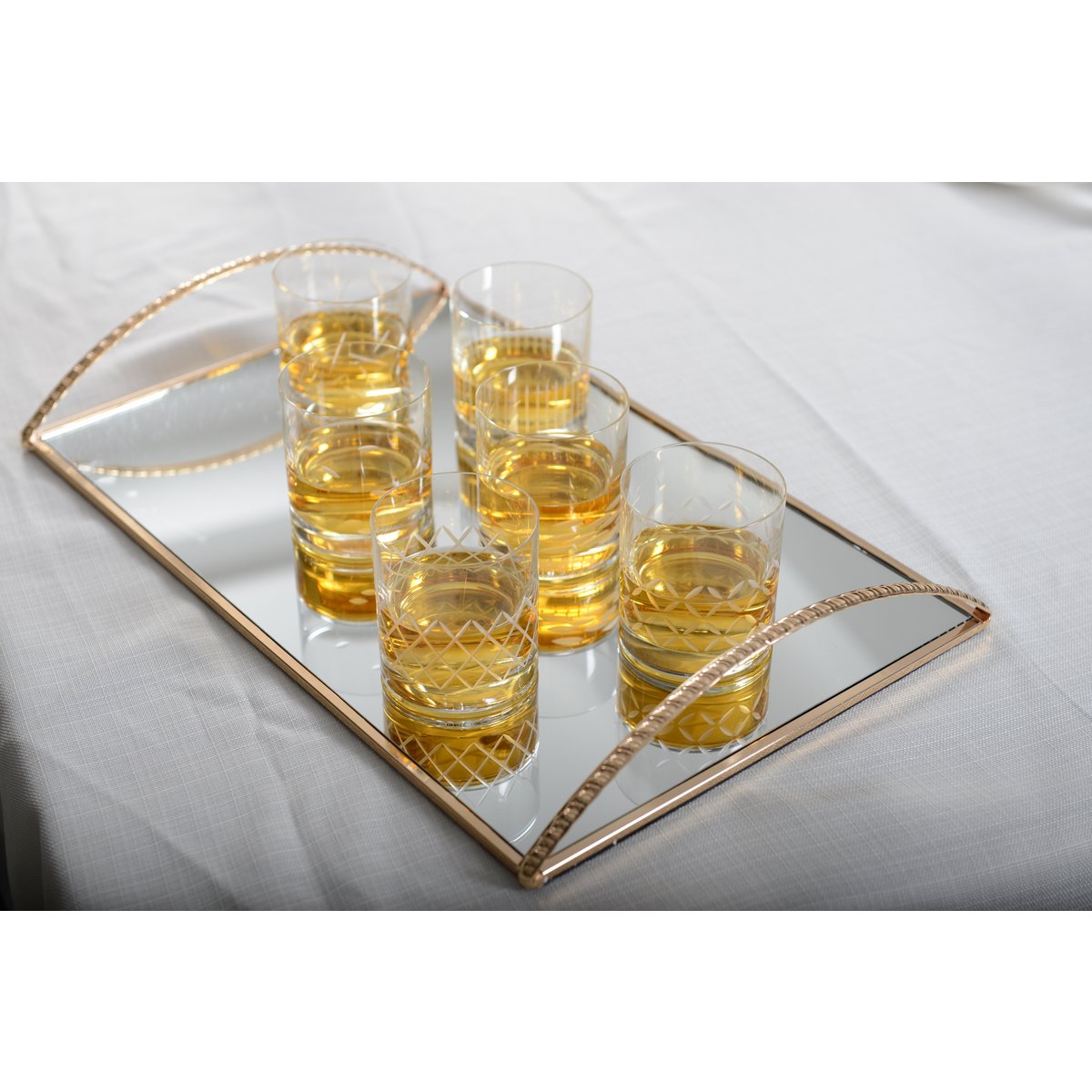 GROTE GOUDEN HANDGREPEN DIENBLAD
