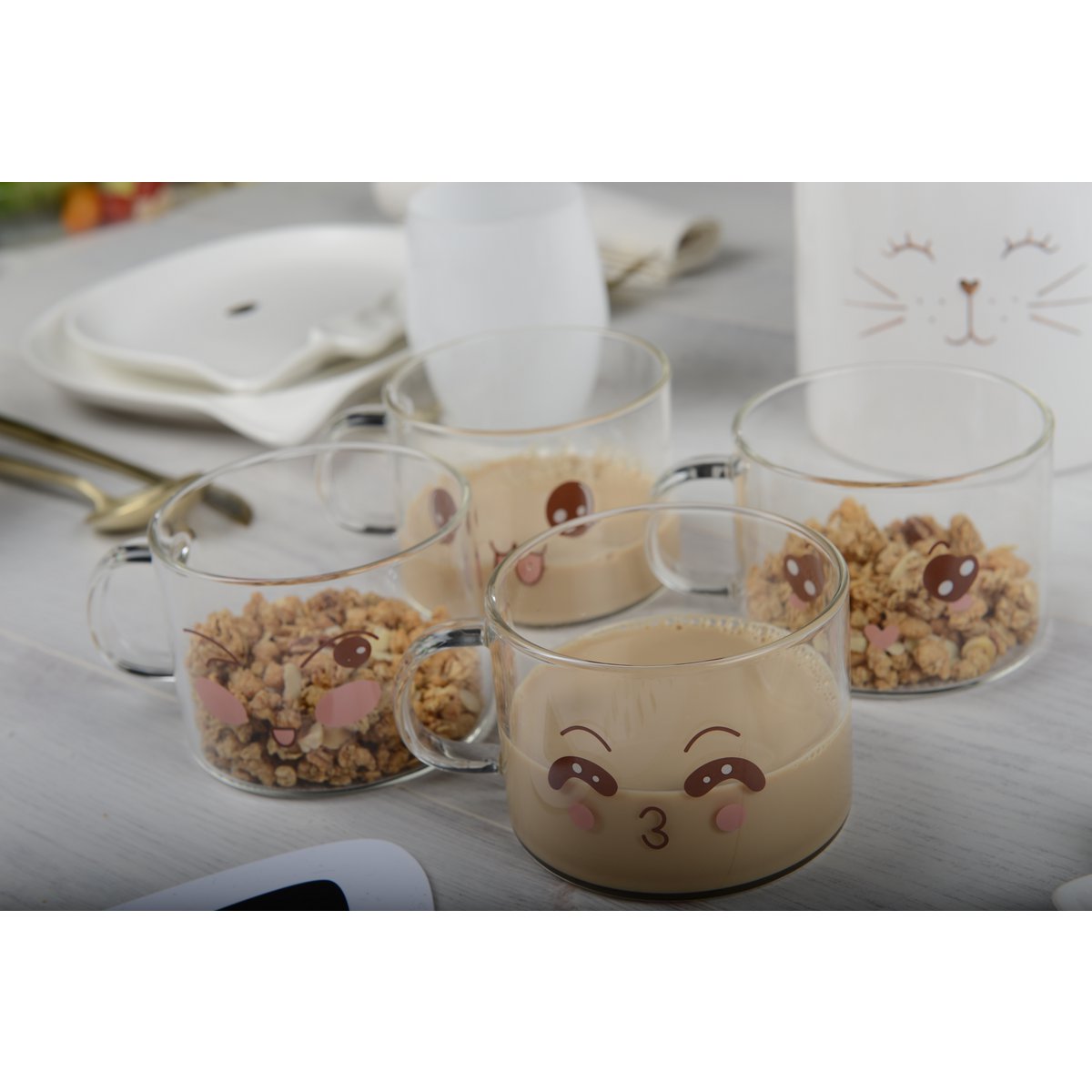 SET 4 GEDECORTEERDE KOMMEN 500ML