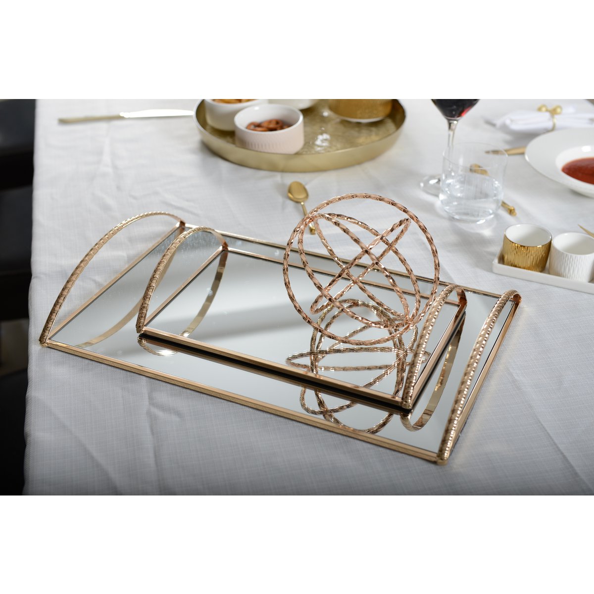 GROTE GOUDEN HANDGREPEN DIENBLAD