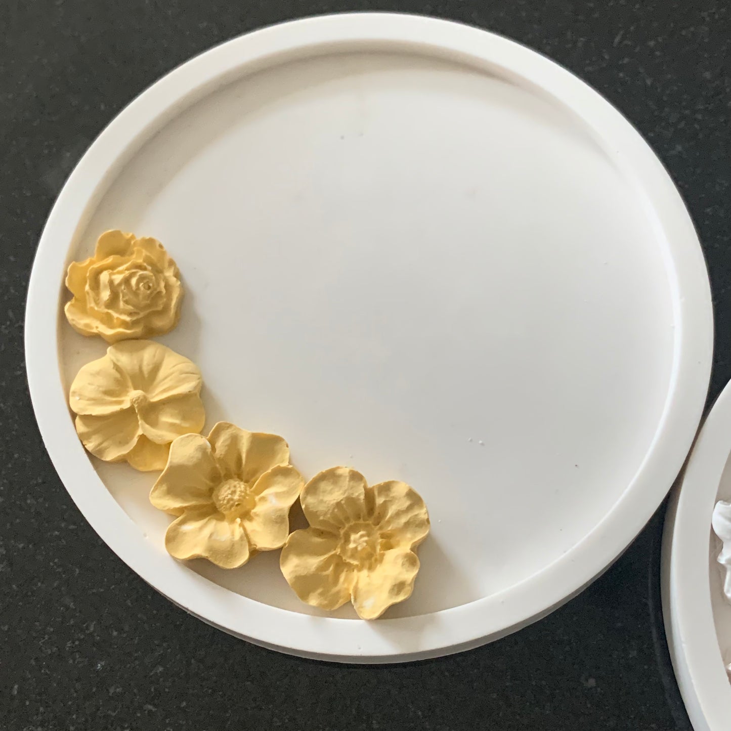🌸 Decoratief Bloemenschaaltje – Handgemaakt