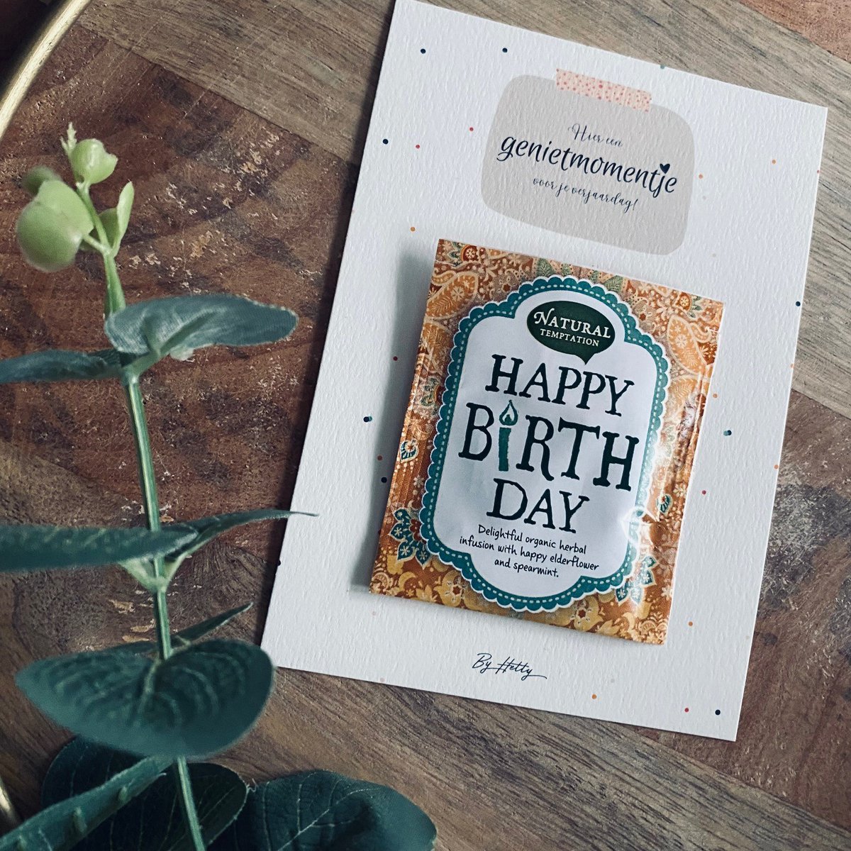 Thee kaart "Een genietmomentje voor je verjaardag"