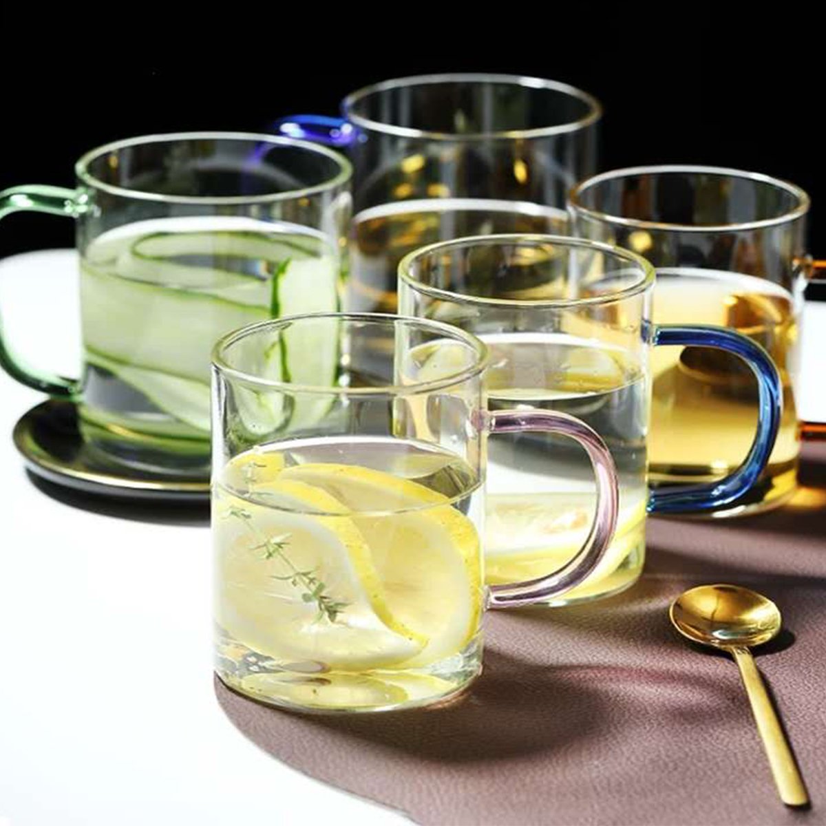 SET 6 BEKER GEKLEURDE HANDGREPEN 420ML