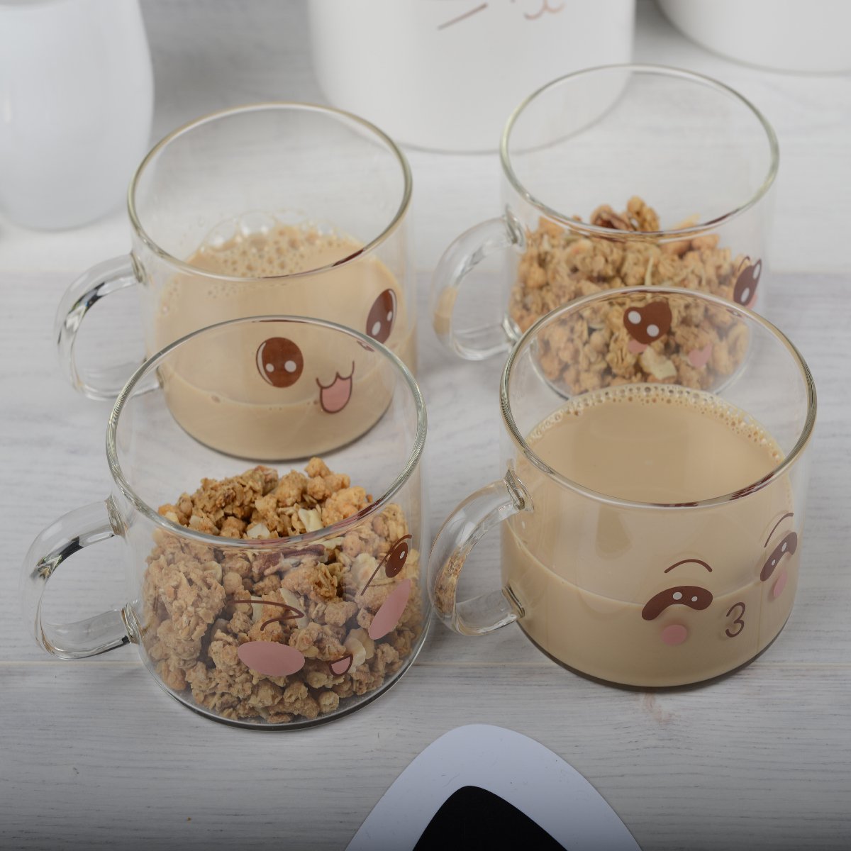 SET 4 GEDECORTEERDE KOMMEN 500ML