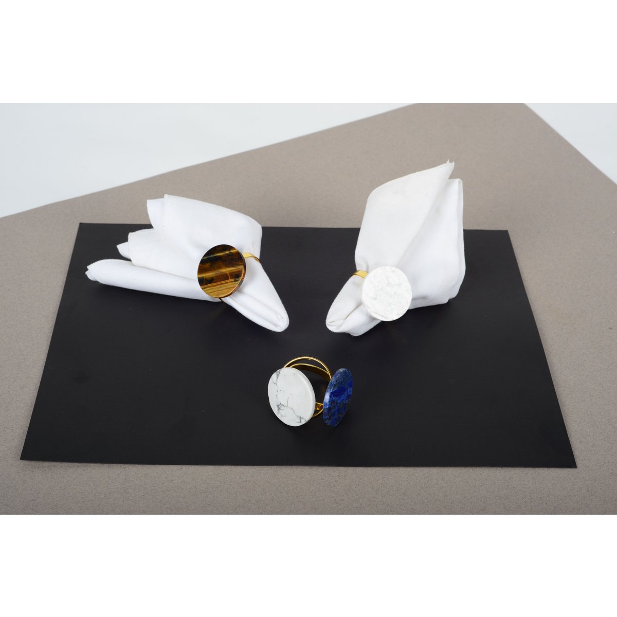 Veelkleurige stenen handdoekronde - set van 4