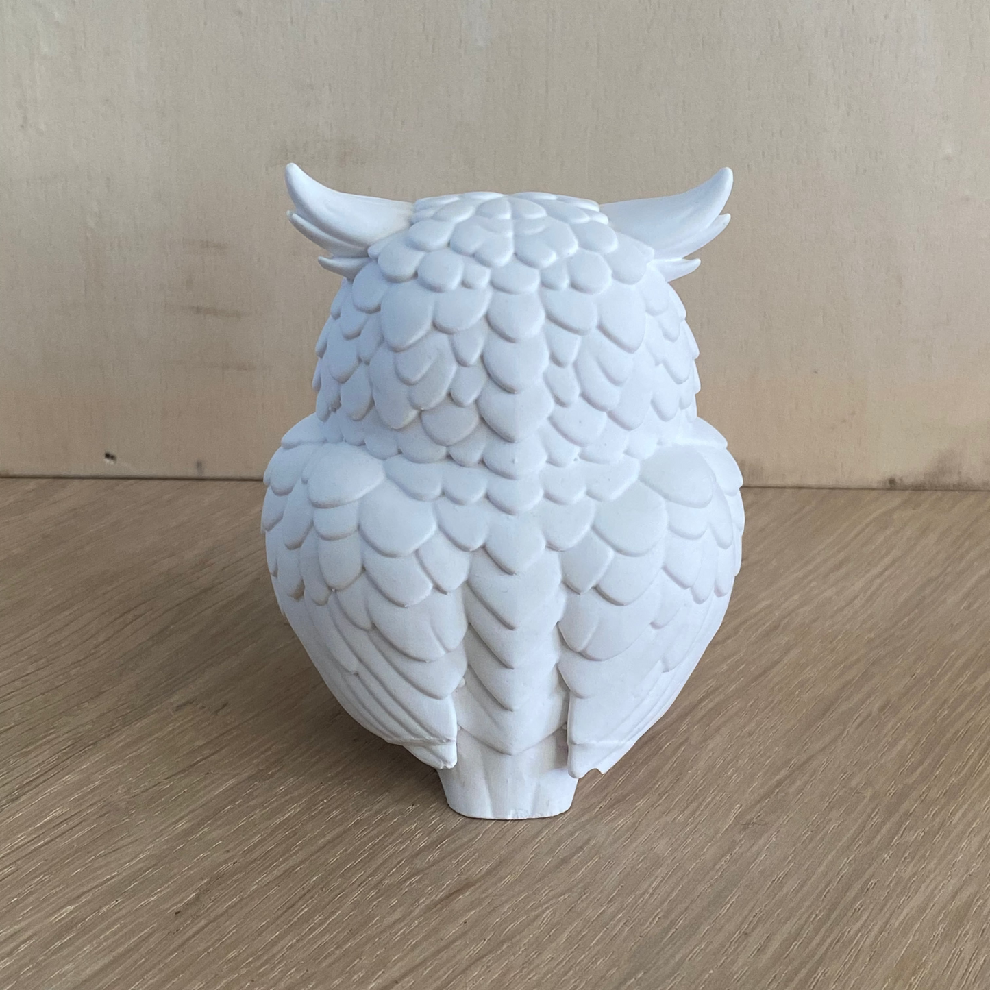 Decoratieve porseleinen uil – handgemaakt