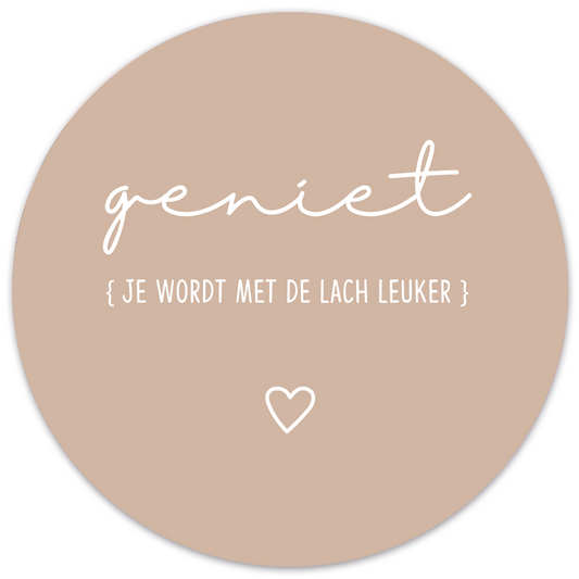 Muurcirkel geniet lach beige
