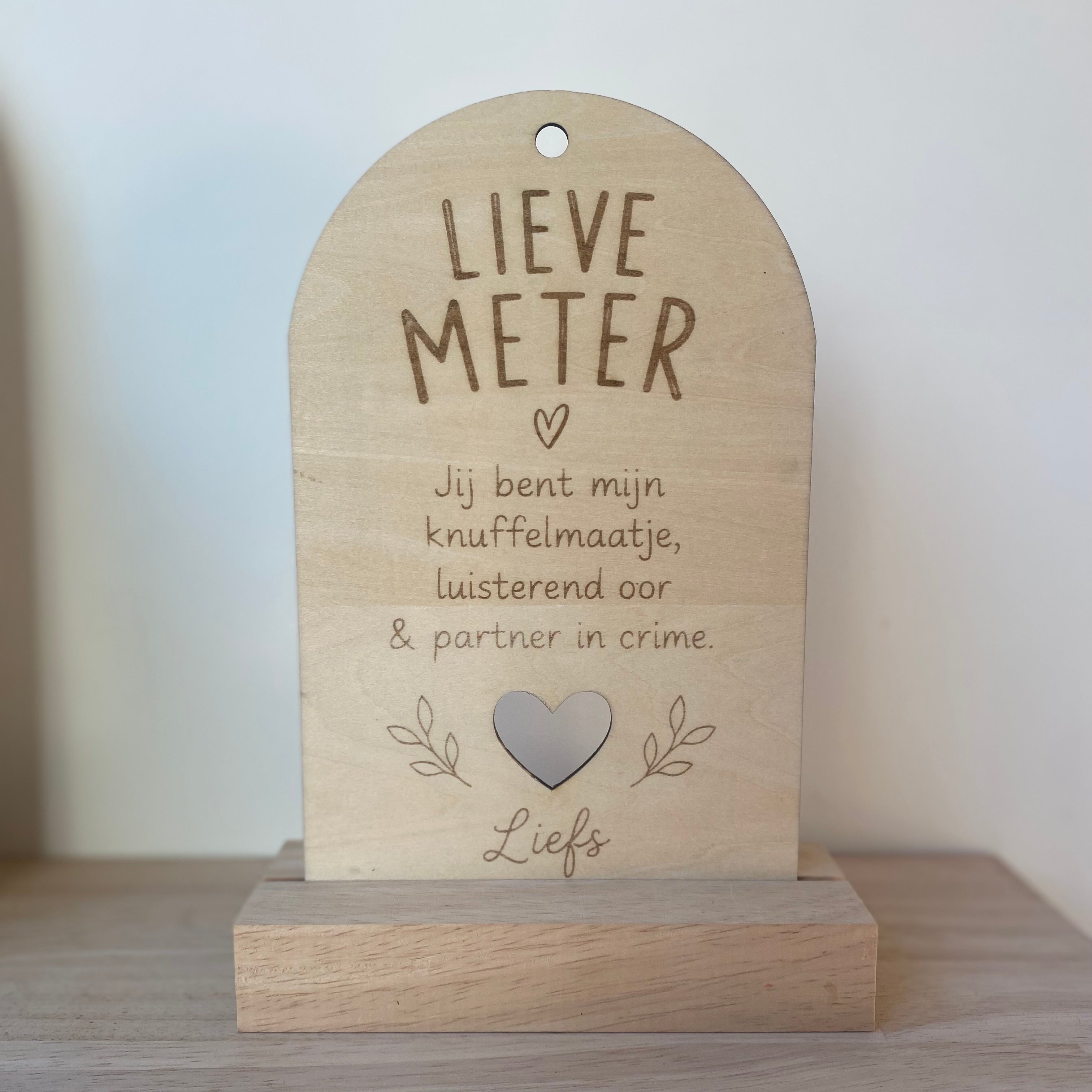 Houten bordje + eiken staander – Lieve Meter, Peter & meer