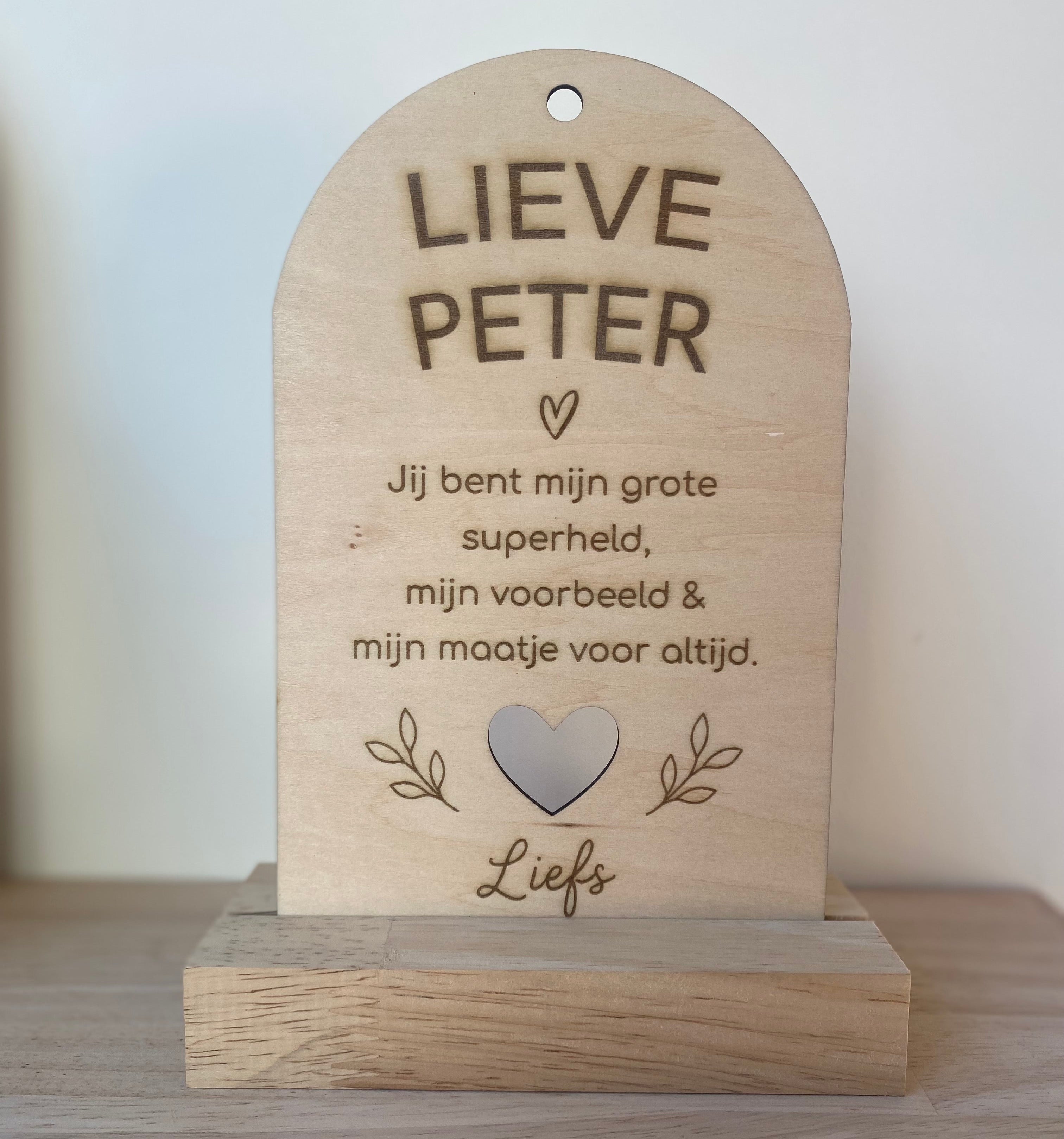 Houten bordje + eiken staander – Lieve Meter, Peter & meer