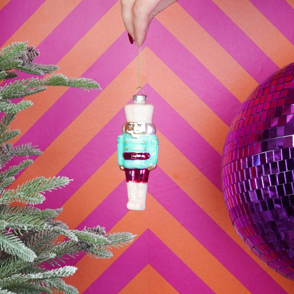 Kersthanger - Notenkraker - Blauw/ Rood - 6,5x4x17cm