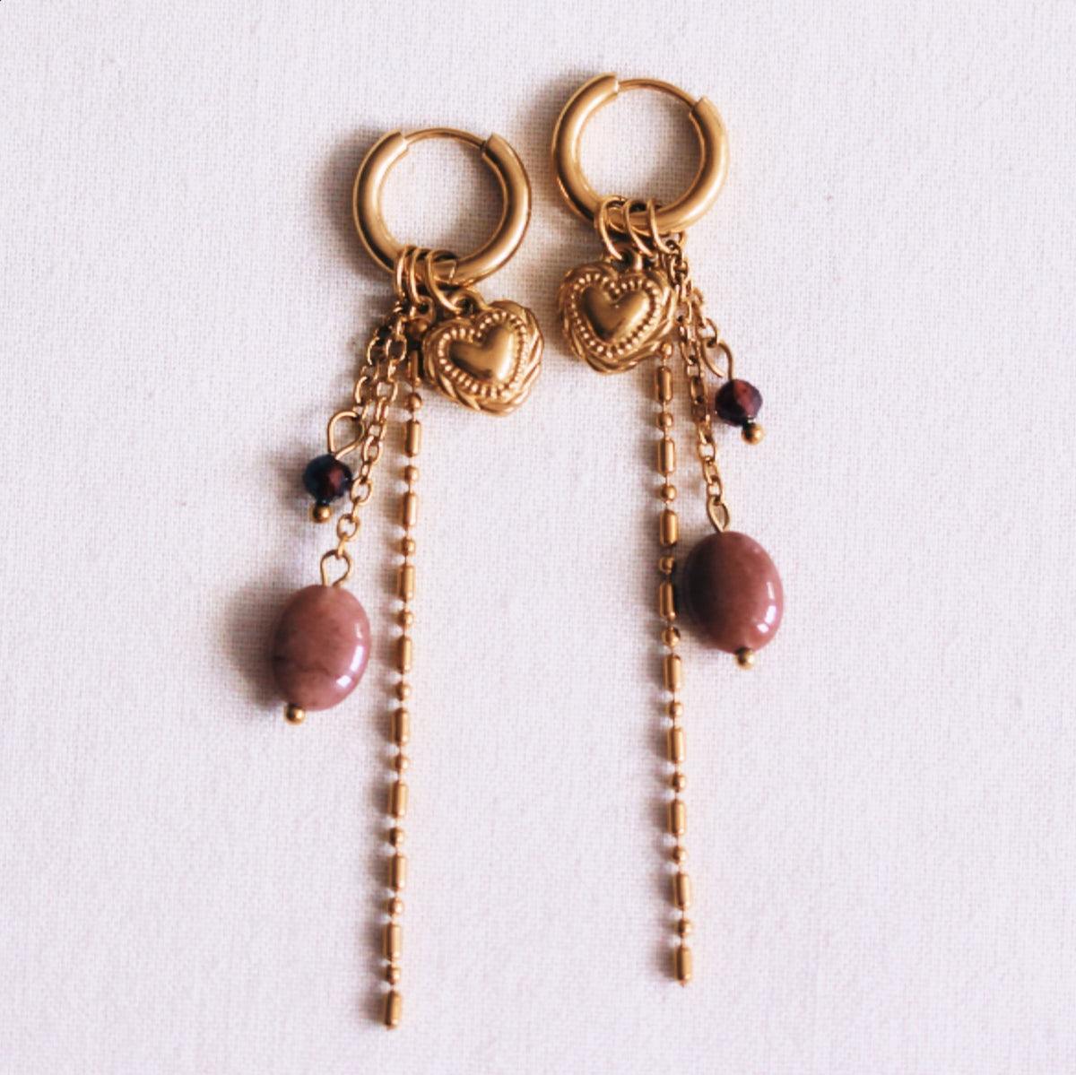 Oorringen met hartje, ketting en steen