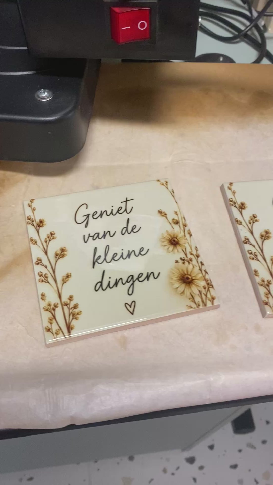 Handgemaakte tegel – Geniet van de kleine dingen